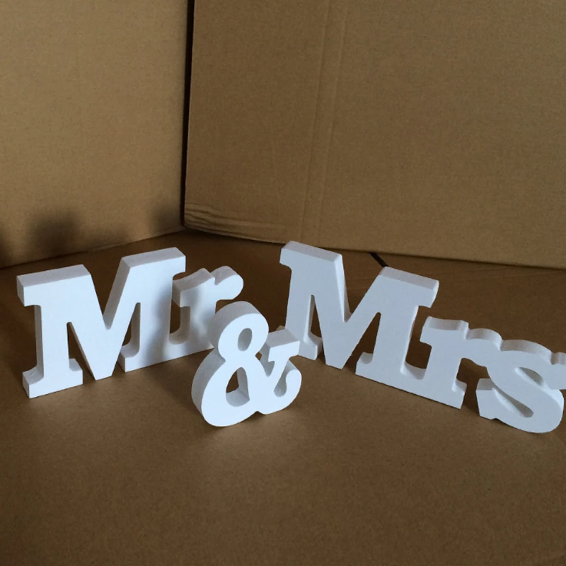 Sikunuo | Mr & Mrs Wooden Letters for Wedding Decoration