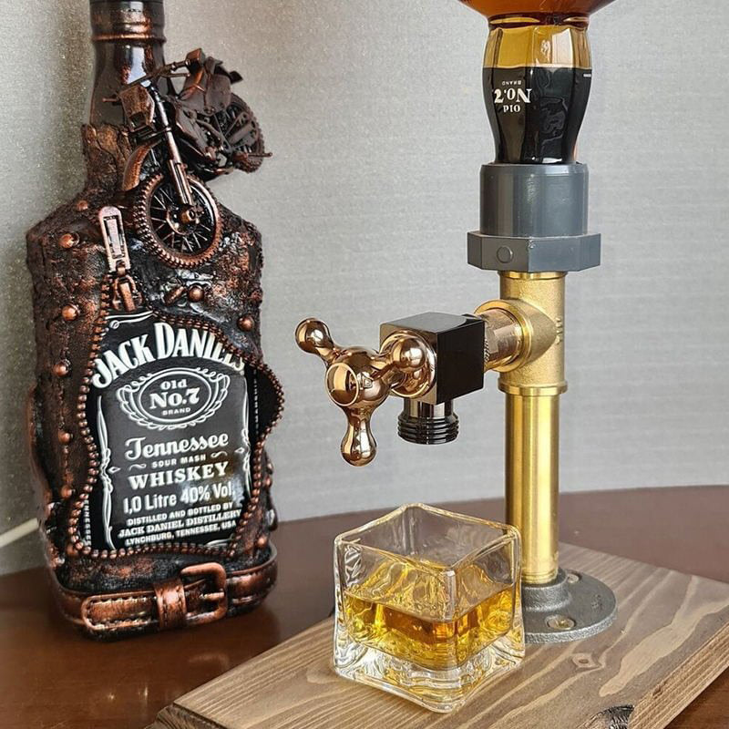 Sikunuo | Liquor Alcohol Whiskey Wood Dispenser