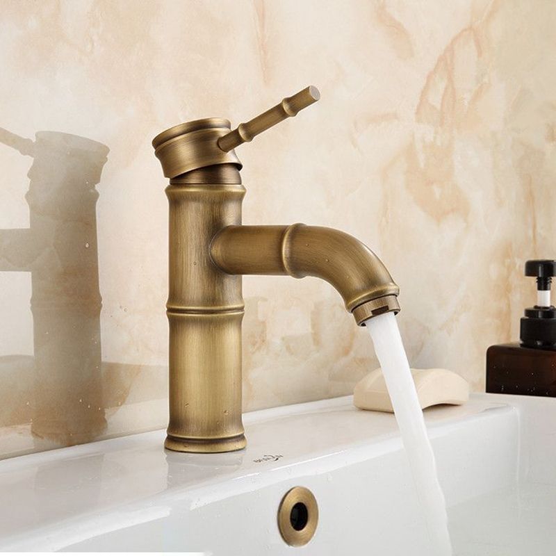Sikunuo | Farmhouse Brass Bathroom Faucet With Lever Handle Single Hole Sink Faucet