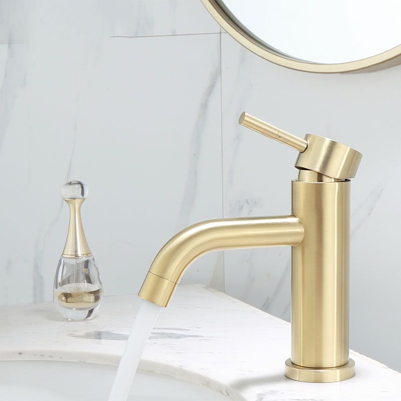 Sikunuo | Deck Mounted Roman Tub Faucet Low Arc Tub Faucet Set in Gold