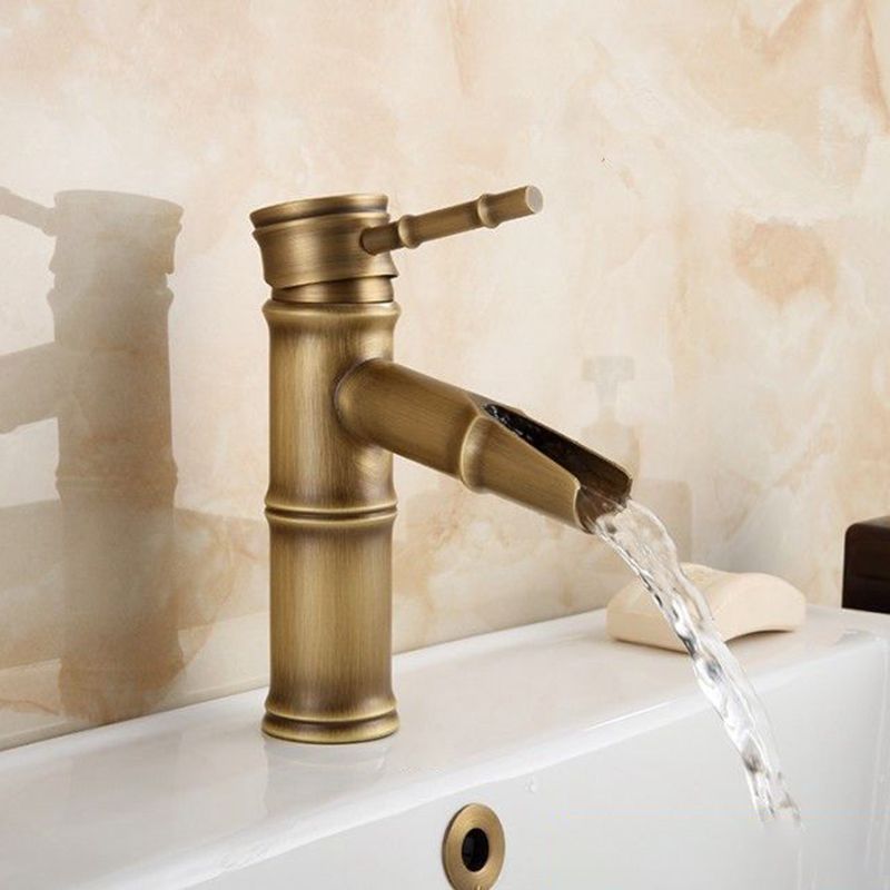 Sikunuo | Farmhouse Brass Bathroom Faucet With Lever Handle Single Hole Sink Faucet