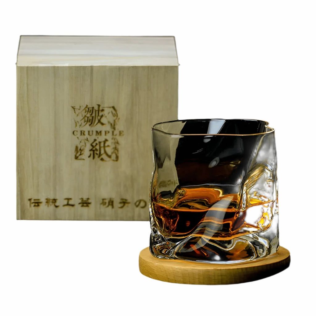 Whiskey glass in Edo Kiriko style – Handcut with unique crumple design | Sikunuo