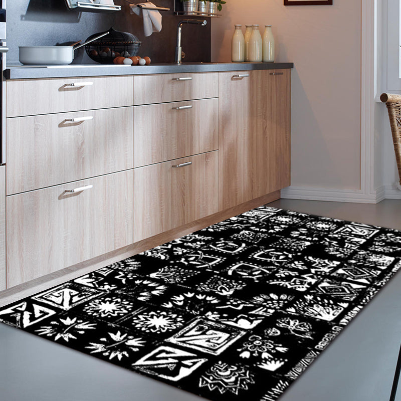 Sikunuo | Oriental Flower Square Pattern Carpet in White Moroccan Carpet Polyester Non-Slip Back Carpet for Bedroom