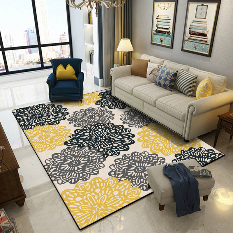 Sikunuo | Vintage Floral Pattern Rug White and Yellow Polyester Rug Machine Washable Nonslip Area Rug for Bedroom