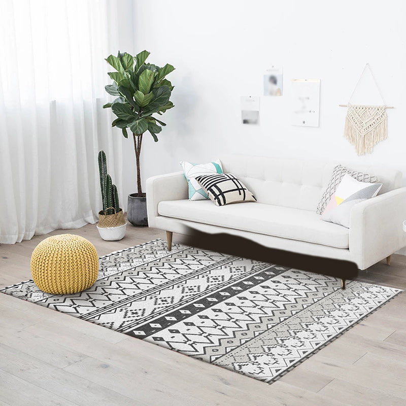 Sikunuo | Gray Bedroom Rug Southeast-Geometric Diamond Pattern Area Rug Polyester Stain Resistant Pet Friendly Rug