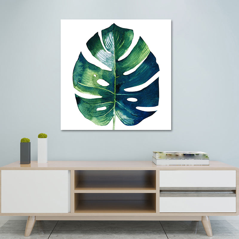 Sikunuo | Stylish tropical leaf art print for bedroom Botanical wall decoration in green