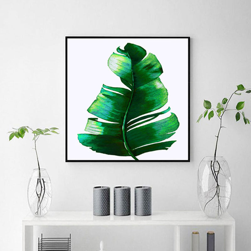 Sikunuo | Stylish tropical leaf art print for bedroom Botanical wall decoration in green