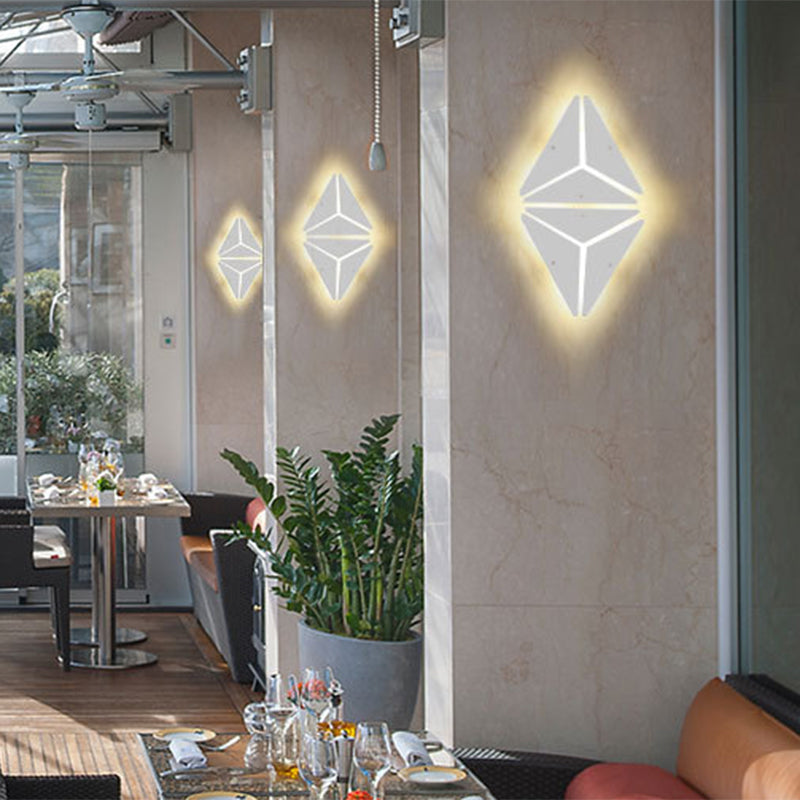 Sikunuo | Simple Style Triangle Metal Wall Sconce Light Gold/Black/White LED Wall Light Fixture in Warm/White Light for Corridor