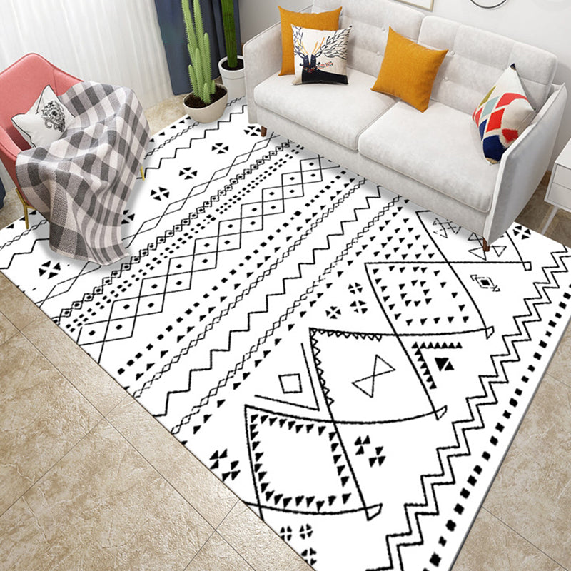 Sikunuo | Black and White Geometric Trellis Rug Native Americana Rug for Bedroom Synthetic Pet Friendly Stain Resistant Rug