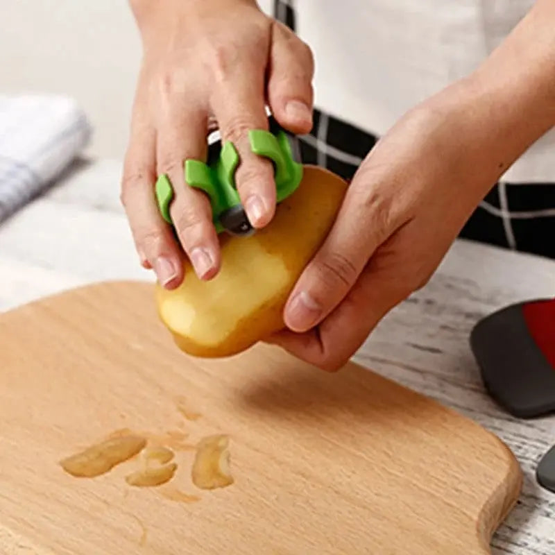 Sikunuo | Safe & Effortless Finger Peeler – PRedects Hands & Cuts Quickly