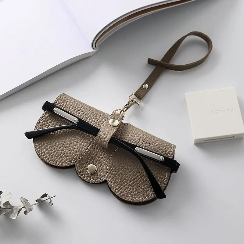 Sikunuo | Soft glasses case made of synthetic leather with pRedective function
