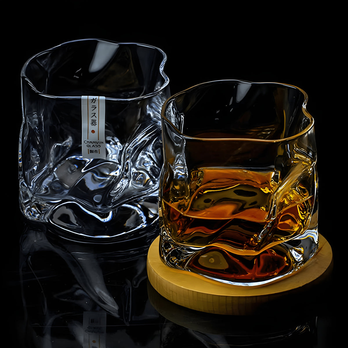 Whiskey glass in Edo Kiriko style – Handcut with unique crumple design | Sikunuo