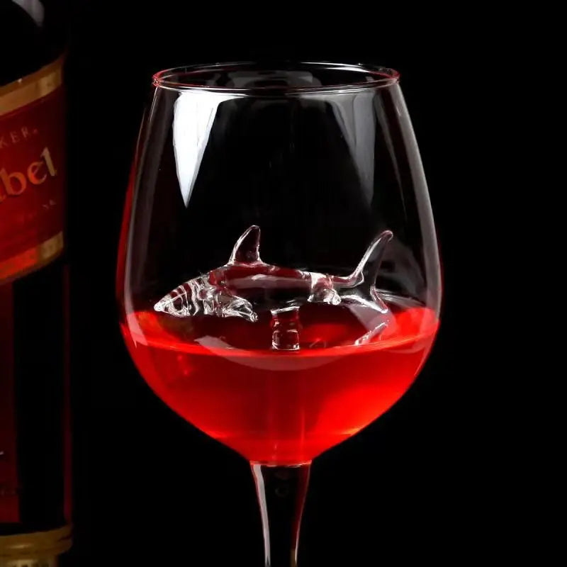 Sikunuo | Built-in Shark Sea Wine Glasses