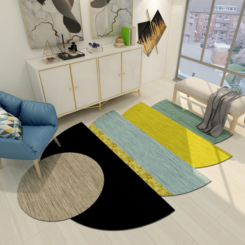 Sikunuo | Western Bedroom Rug Multicolored Geometric Print Rug Synthetic Non-Slip Backing Pet-Friendly Indoor Rug