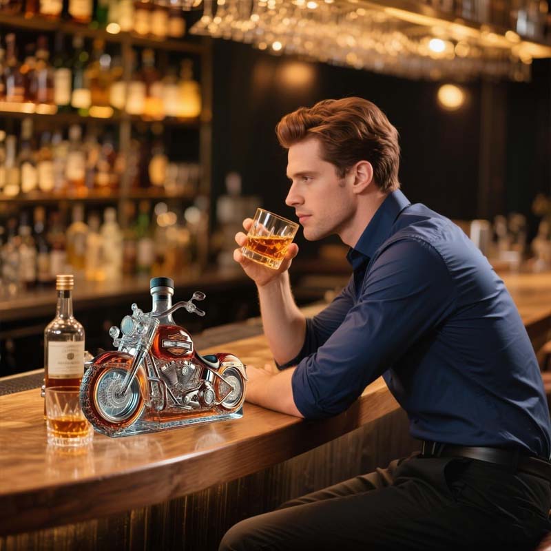 Sikunuo | RebelWhisky | Limited Edition Harley Whisky Bottle