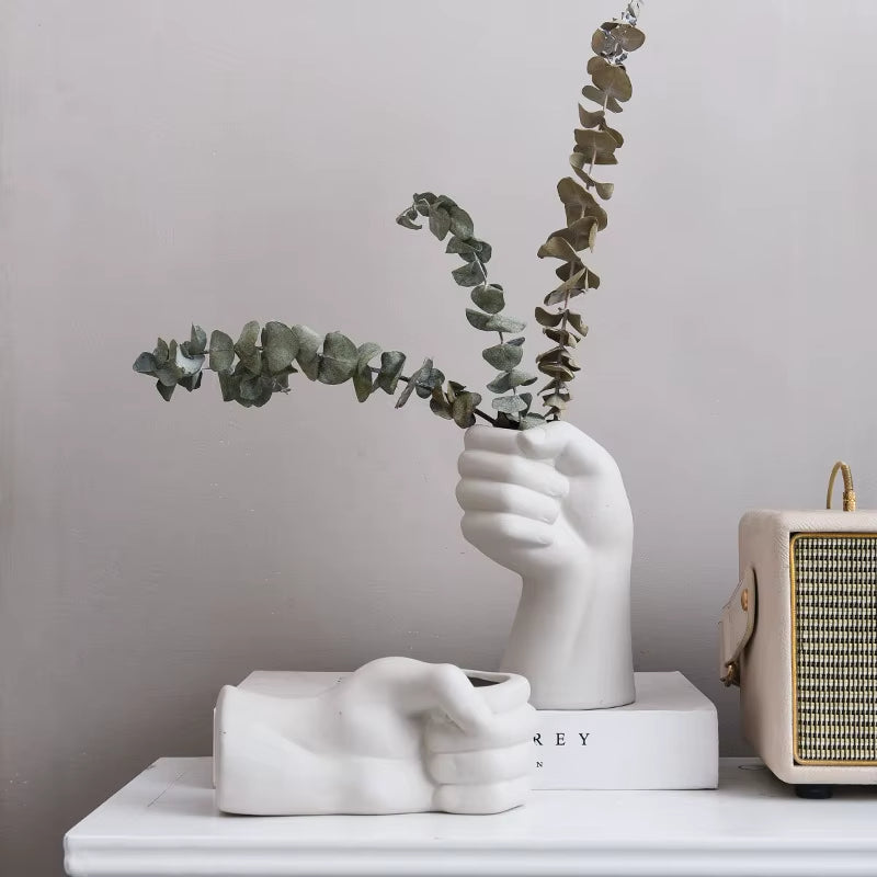 Sikunuo | Artistic Hand Gesture Ceramic Tabletop Flower Vase
