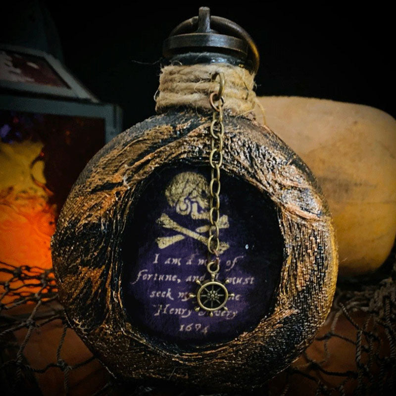 Skull Pirate Rum Bottle made of Resin | Sikunuo