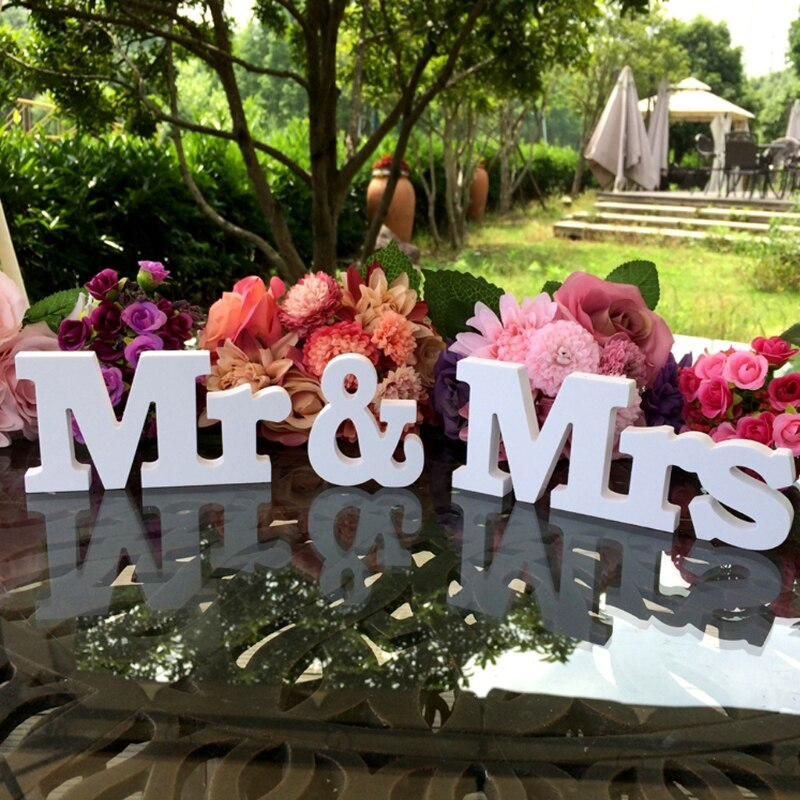 Sikunuo | Mr & Mrs Wooden Letters for Wedding Decoration