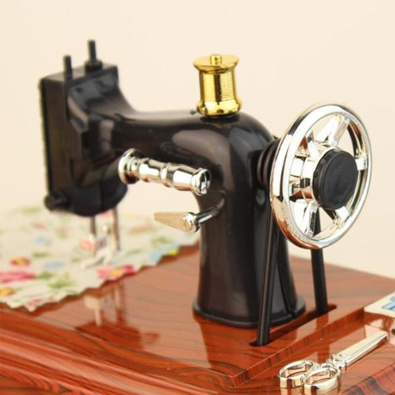 Sikunuo | Mini Craft Retro Sewing Machine Decor