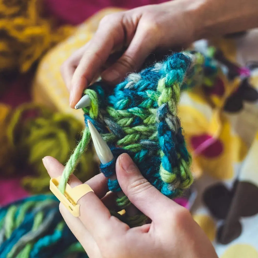 Sikunuo | 5-piece Set Yarn Guide Ring – for comfortable and fast knitting & crocheting!