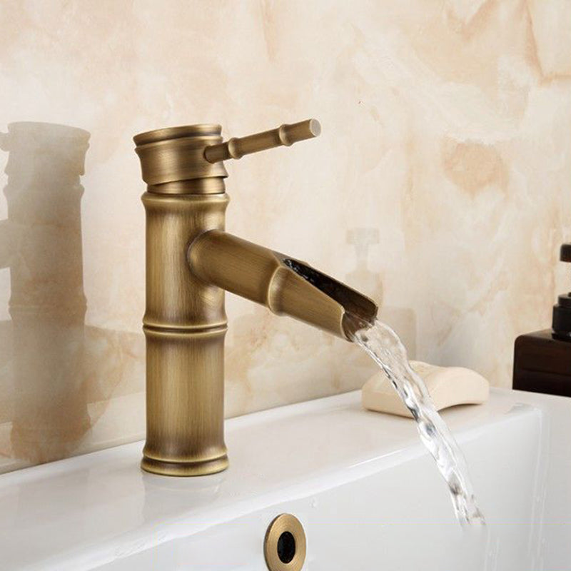 Sikunuo | Farmhouse Brass Bathroom Faucet With Lever Handle Single Hole Sink Faucet