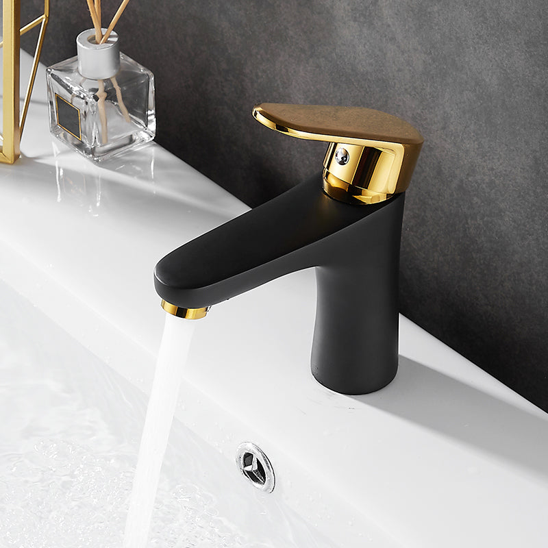 Sikunuo | Black-Gold Vessel Sink Faucet Lever Handle Low Arc Vessel Faucet