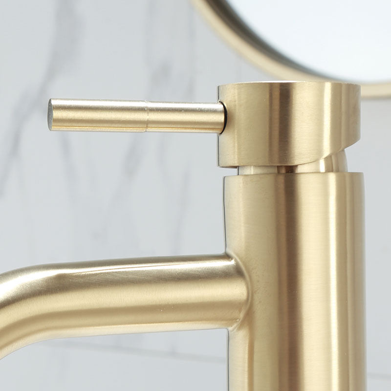 Sikunuo | Deck Mounted Roman Tub Faucet Low Arc Tub Faucet Set in Gold