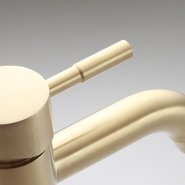 Sikunuo | Deck Mounted Roman Tub Faucet Low Arc Tub Faucet Set in Gold