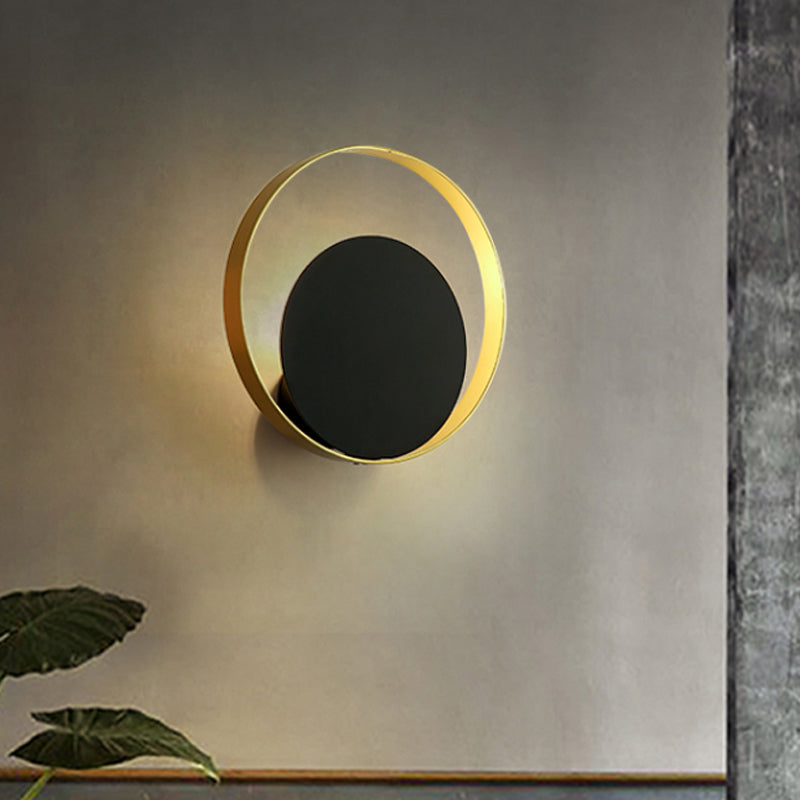 Sikunuo | Metallic Round Wall Light Modernist 1-Head LED Wall Lamp in Black and Gold for the Corner