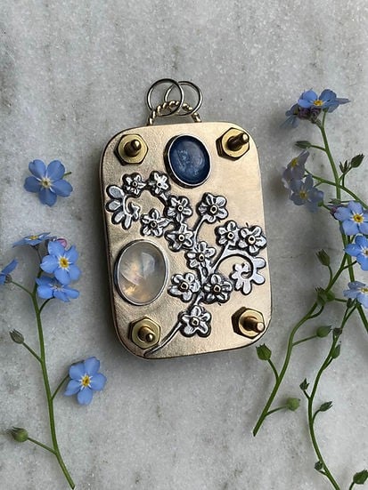 Sikunuo | Mini Flower Press | Compact Botanical Keepsake Maker | Portable Craft Tool