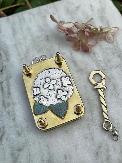 Sikunuo | Mini Flower Press | Compact Botanical Keepsake Maker | Portable Craft Tool