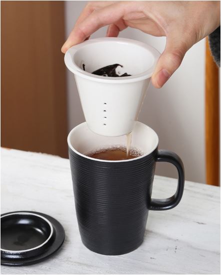 Sikunuo | Ceramic Tea Infuser Mug With Lid