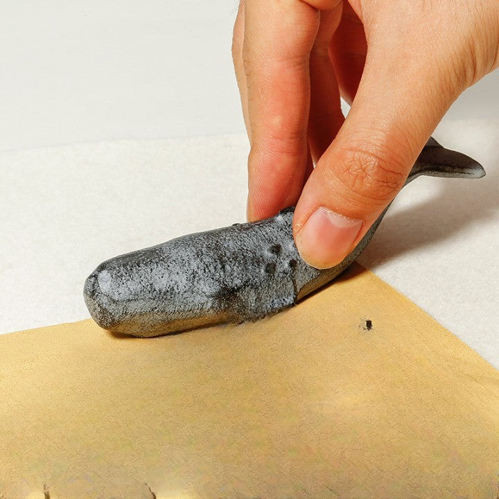 Sikunuo | Iron Whale Mini Home Decor