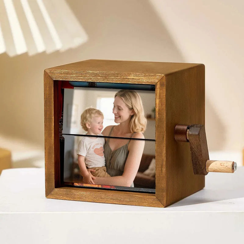 Lighted Hand-Crank Flipbook Photo Box – 16 Photos