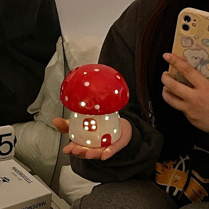 Sikunuo | Dreamy Mushroom Shape Ceramic Bedside Lamp