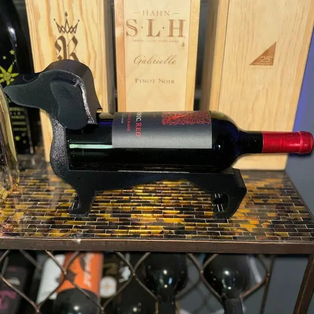 Sikunuo | Unique Dachshund Wine Bottle Holder – Ideal for Wine Lovers