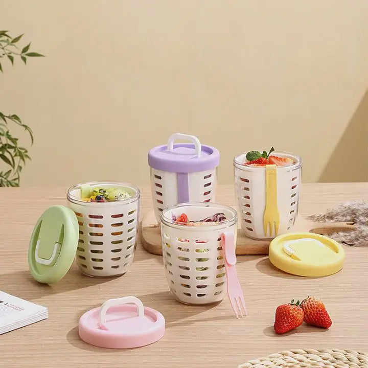 Sikunuo | Fruit cup with sieve & fork – Leak-proof