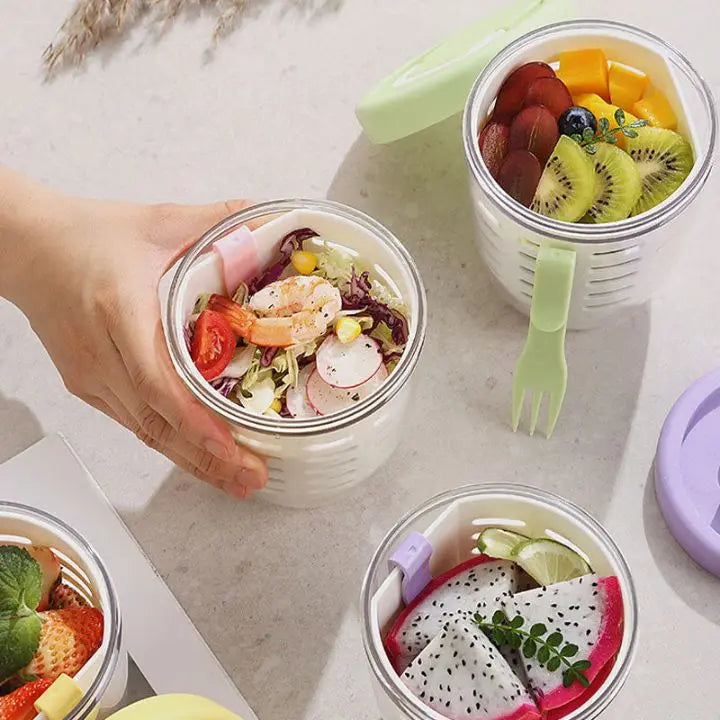 Sikunuo | Fruit cup with sieve & fork – Leak-proof