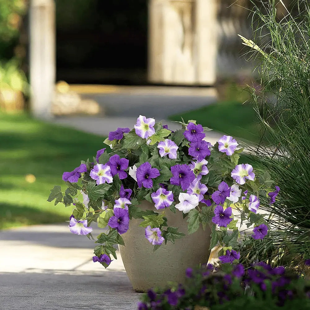 Sikunuo | Spring-like Artificial Petunias made of Silk