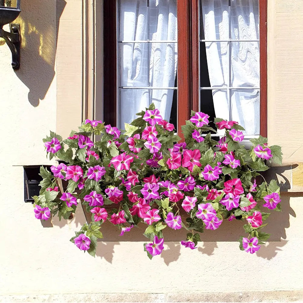 Sikunuo | Spring-like Artificial Petunias made of Silk