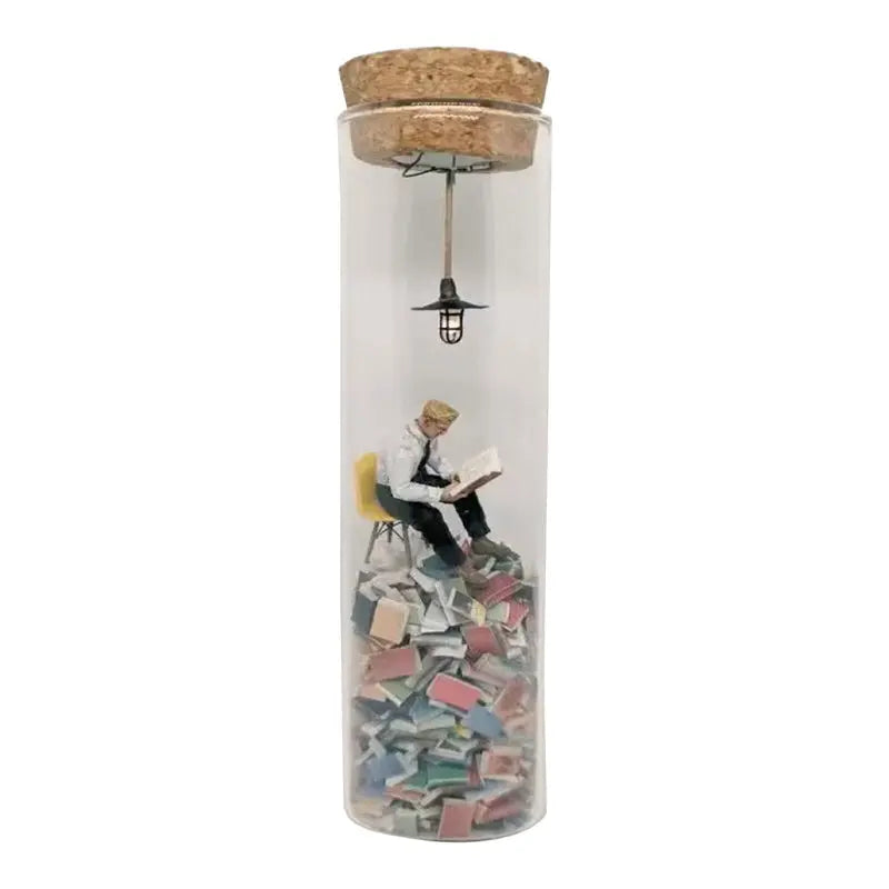 Sikunuo | Glass-Miniature-Diorama for Book Lovers