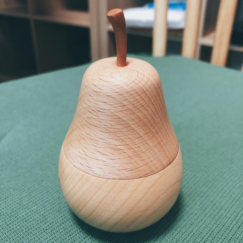 Sikunuo | Wooden Pear Toothpick Holder