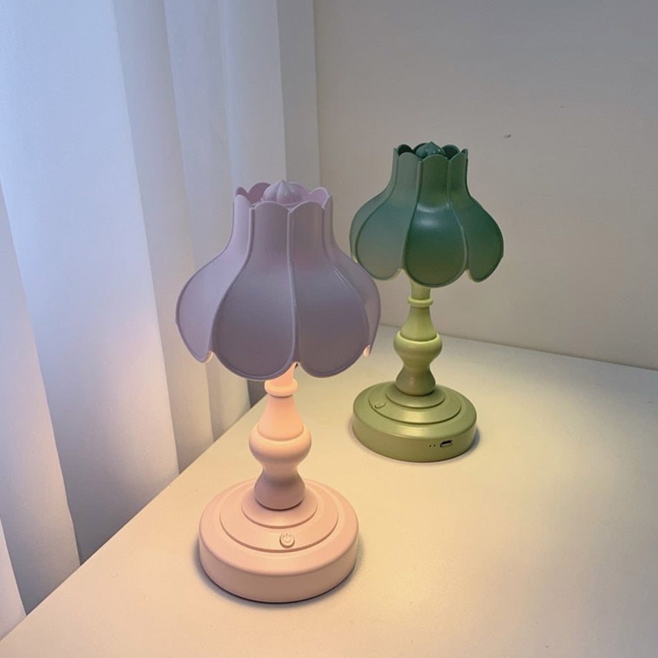 Sikunuo | Retro Lotus Desktop Lamp