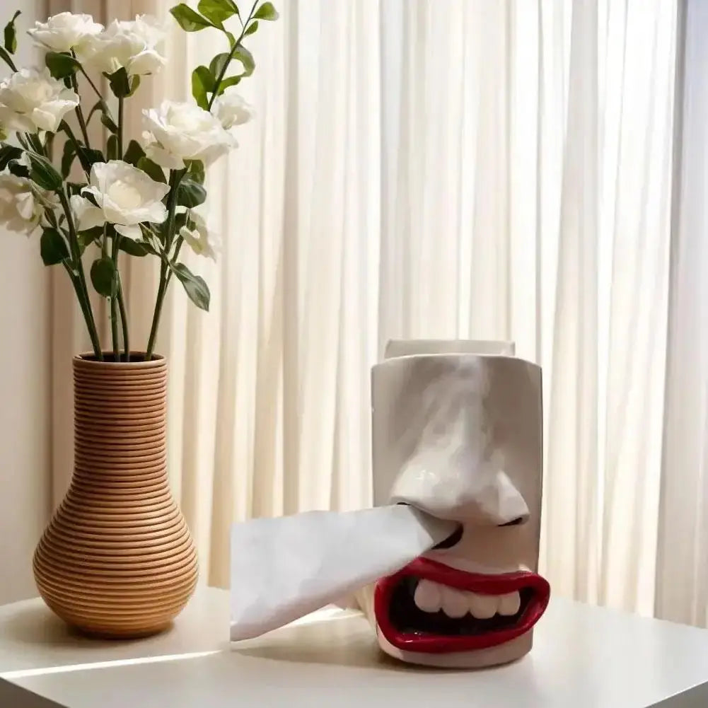 Sikunuo | Handcrafted funny face towel holder