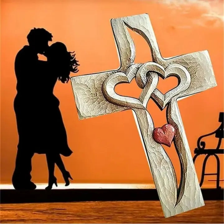 Sikunuo | Hand-carved wooden cross with intertwined hearts