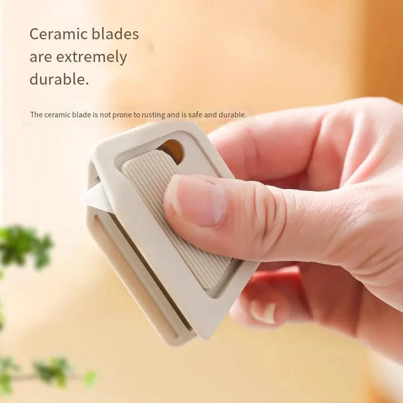 Sikunuo | Ceramic box cutter – With automatic blade retraction & magnet function
