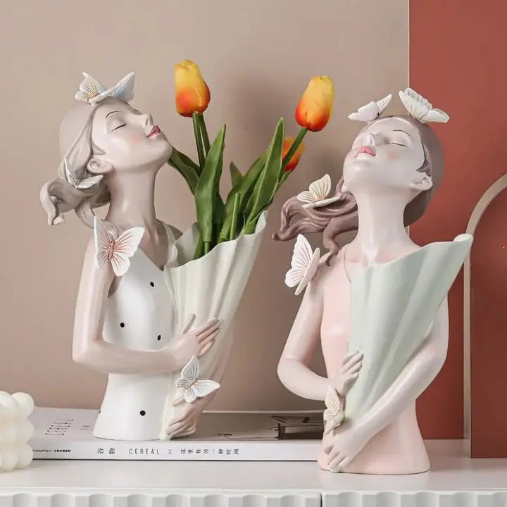 Sikunuo | Ceramic vase Butterfly girl – Elegant & modern flower vase