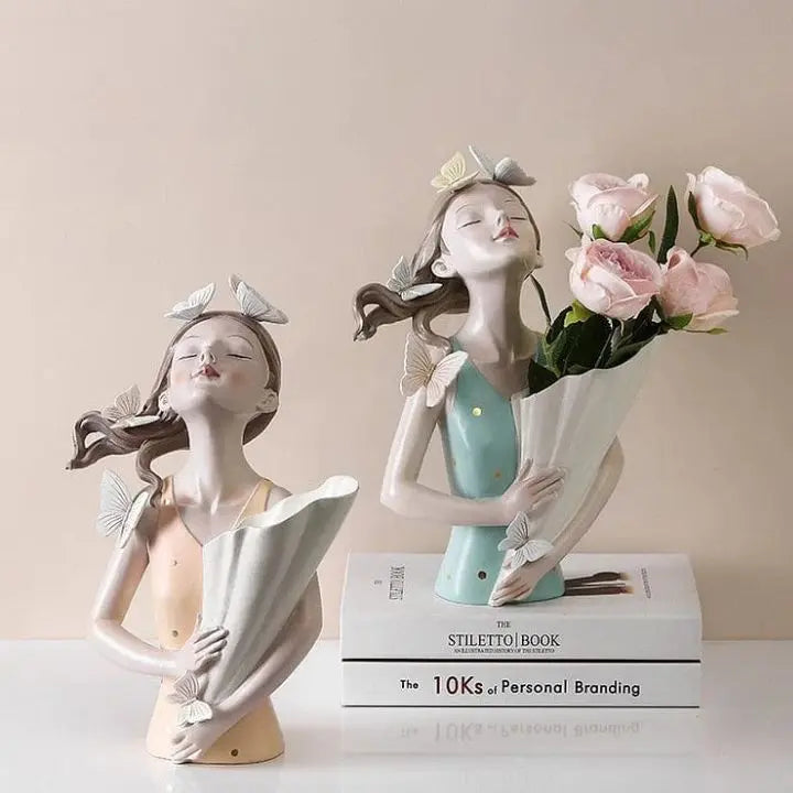 Sikunuo | Ceramic vase Butterfly girl – Elegant & modern flower vase