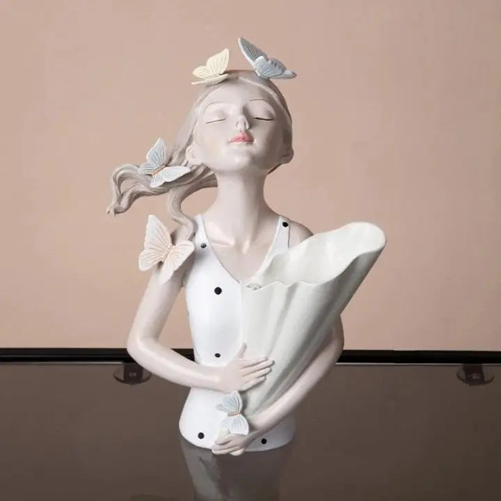 Sikunuo | Ceramic vase Butterfly girl – Elegant & modern flower vase