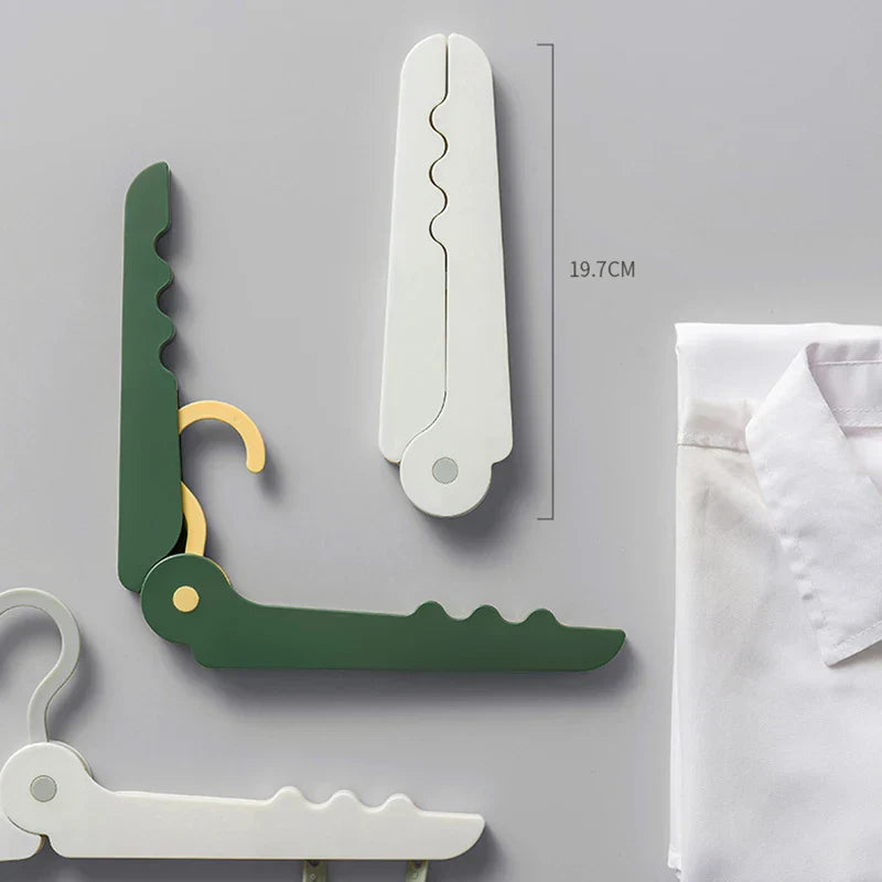 Sikunuo | Travel Ease Foldable Clothes Hanger